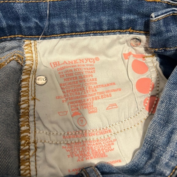 Blank NYC Girls Embroidered Denim Shorts Size 7 Cut Off - Picture 6 of 7